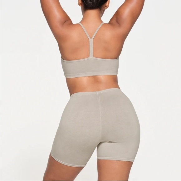 SKIMS Outdoor Bike Shorts in Ash grey size small high rise lounge stretchy comfy - Picture 6 of 12